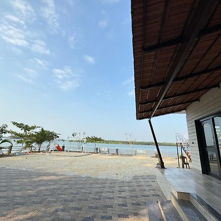 The Glasswater By The Backwater Homestay Kalyānpur Exteriér fotografie