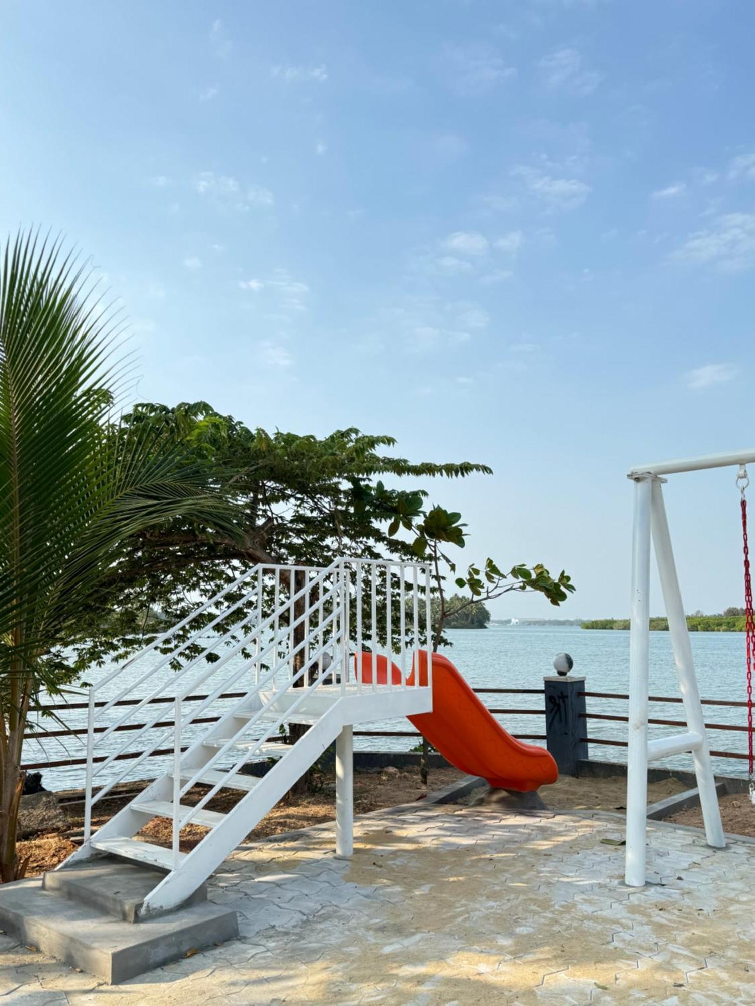 The Glasswater By The Backwater Homestay Kalyānpur Exteriér fotografie