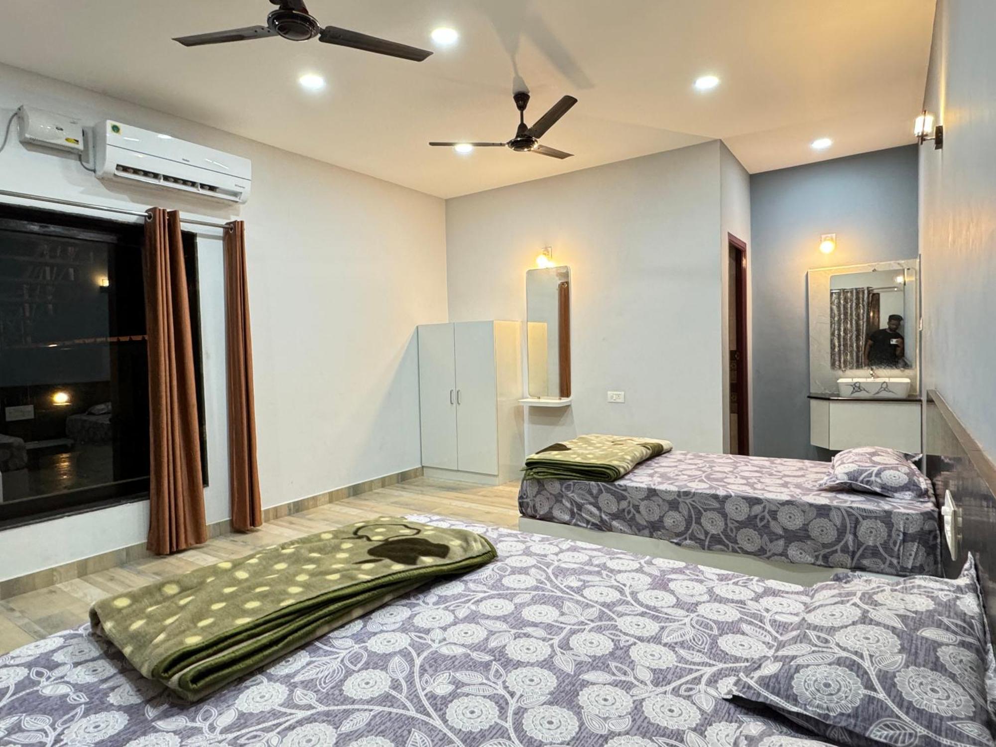 The Glasswater By The Backwater Homestay Kalyānpur Exteriér fotografie